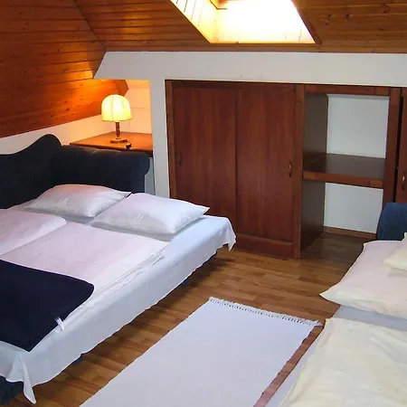 Guest house Club Leonardo Etterem Es Panzio